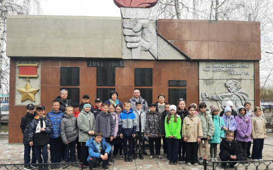 Урок исторической памяти для третьеклассников провели в сервисном локомотивном депо «Барабинск»